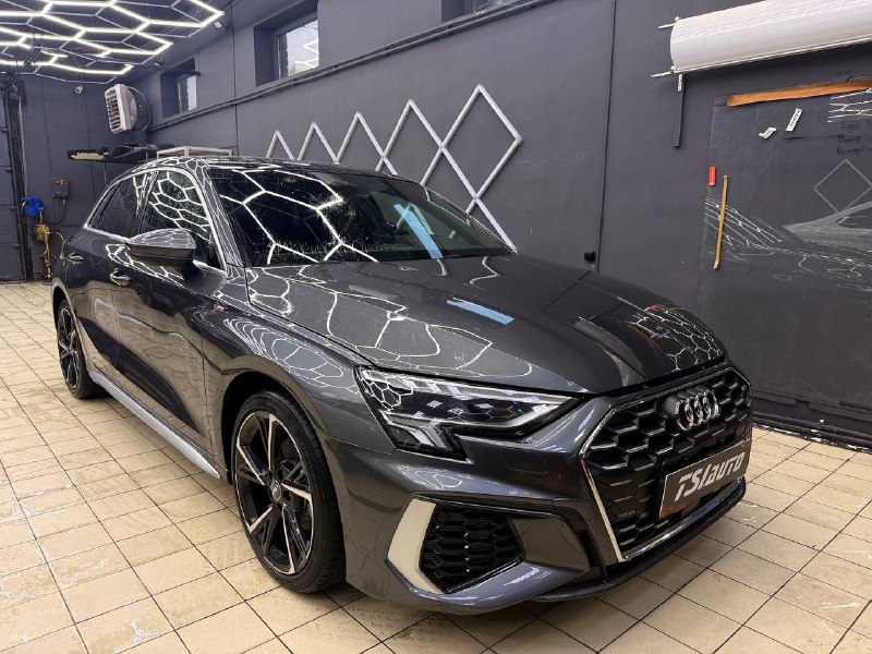 Оклейка пленкой Audi A3 в Краснодаре