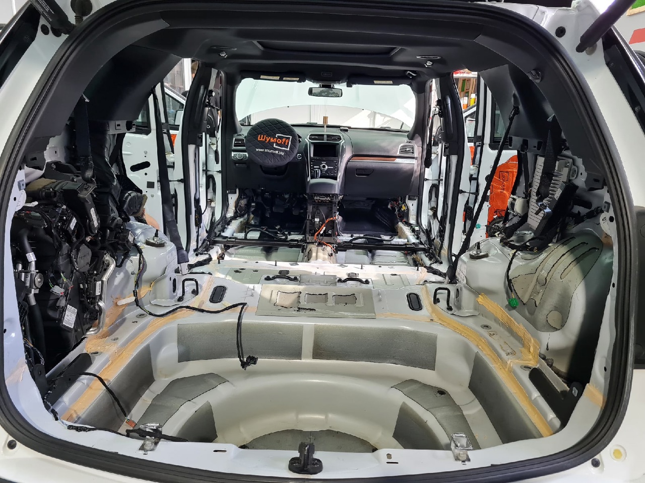 Заводская шумоизоляция багажник Форд Эксплорер 5