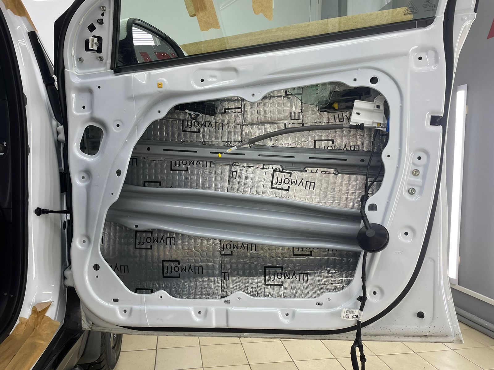 шумоизоляция Kia Sportage дверь 2ой слой шумо теплоизоляция