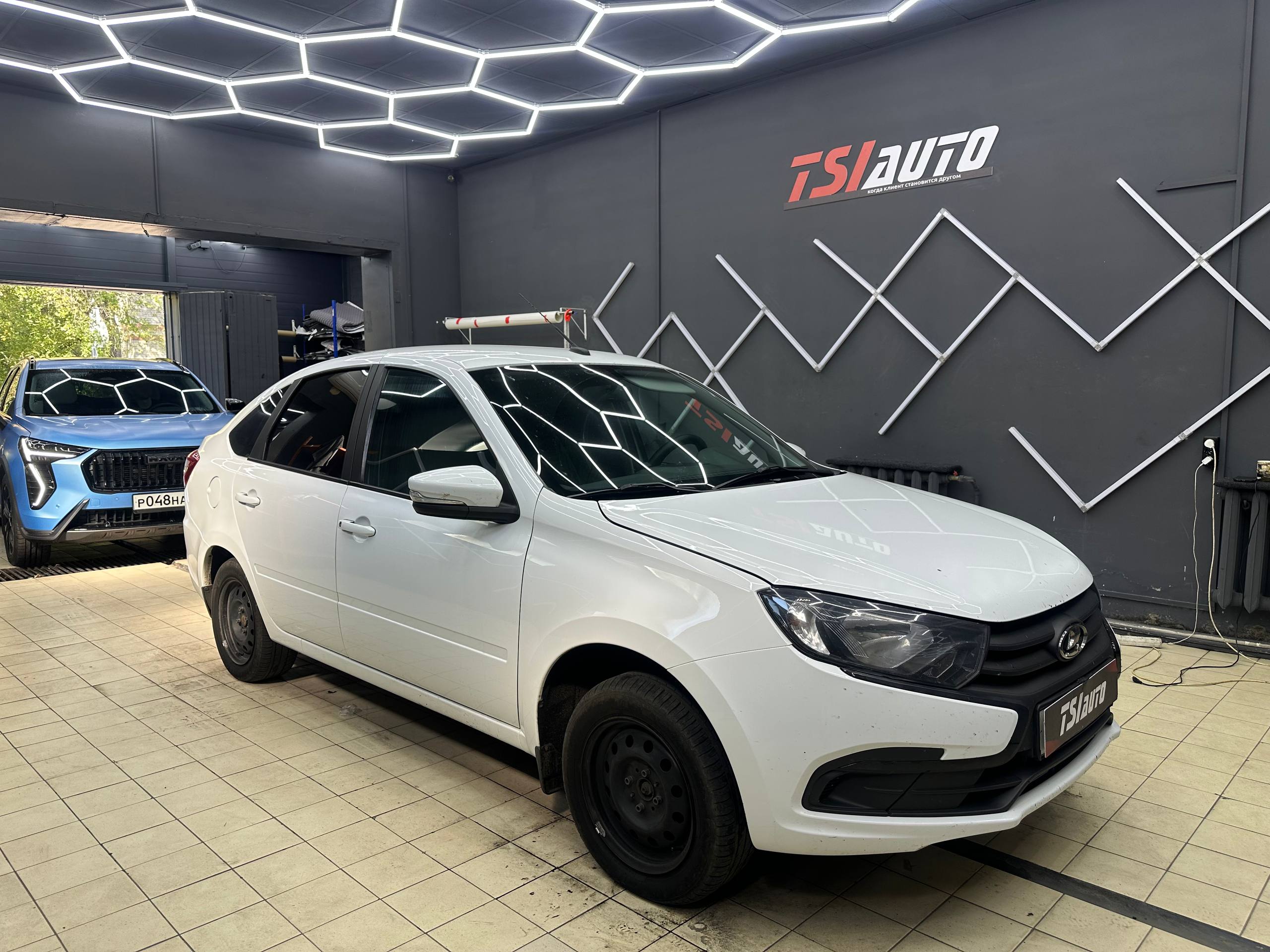 Лада Гранта замена головного устройства в Краснодаре