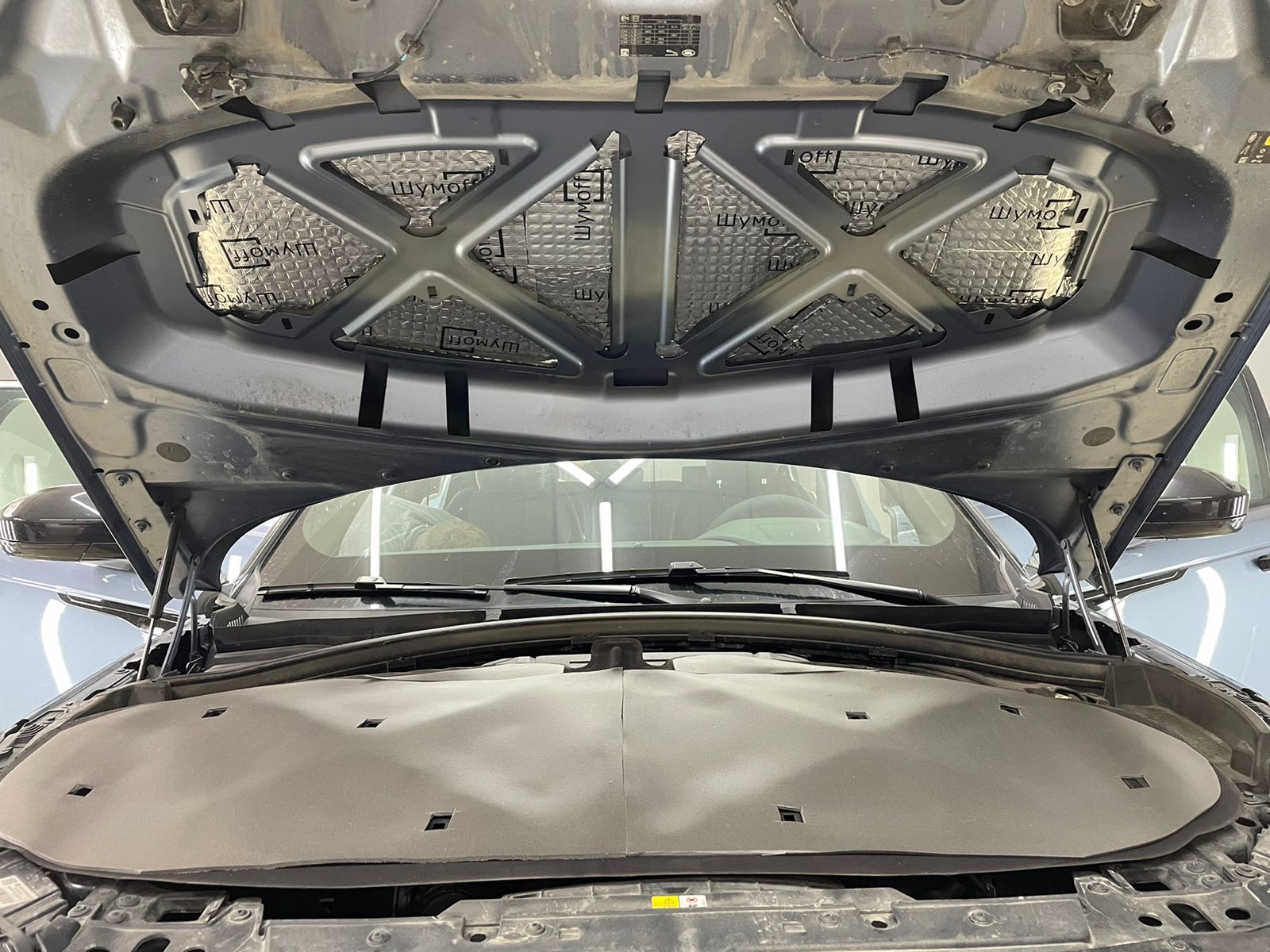 Капот вибро,обшивка шумо теплоизоляция шумоизоляция Range Rover Velar фото
