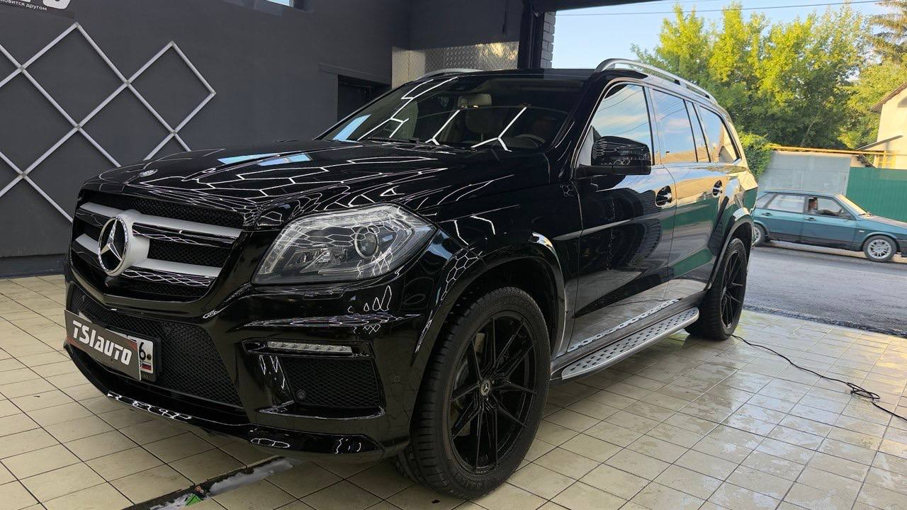 Mercedes GL 350 установка подсветки салона в Краснодаре