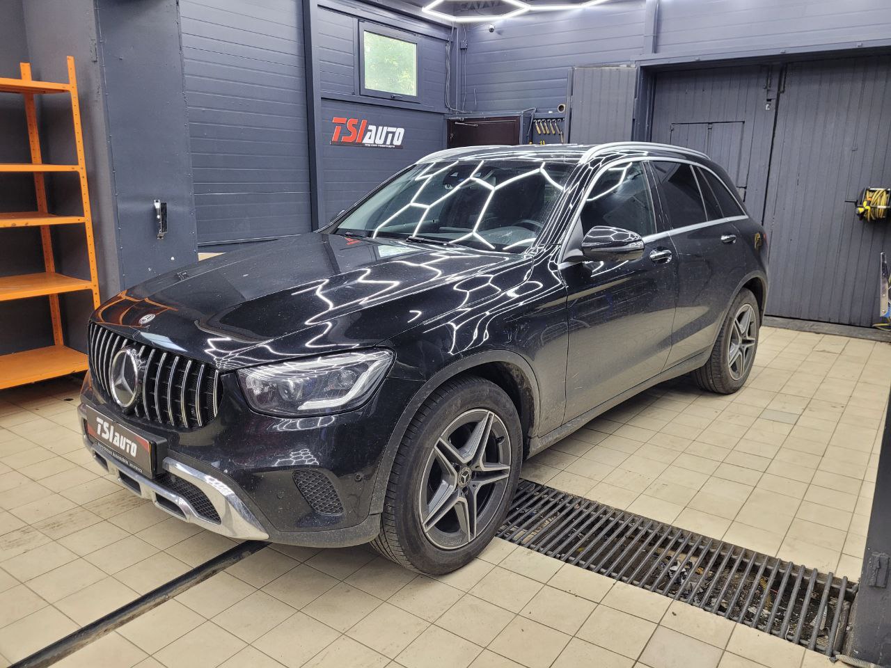 Замена головного устройства с камерой заднего вида Kia Rio фото и цены