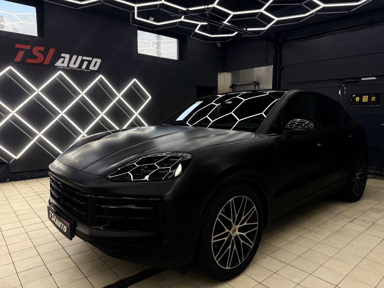 Porsche Cayenne оклейка матовой пленкой в Краснодаре