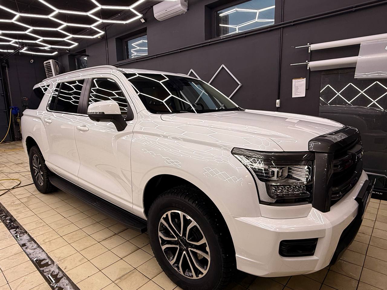 Оклейка пленкой Haval H5 в Краснодаре