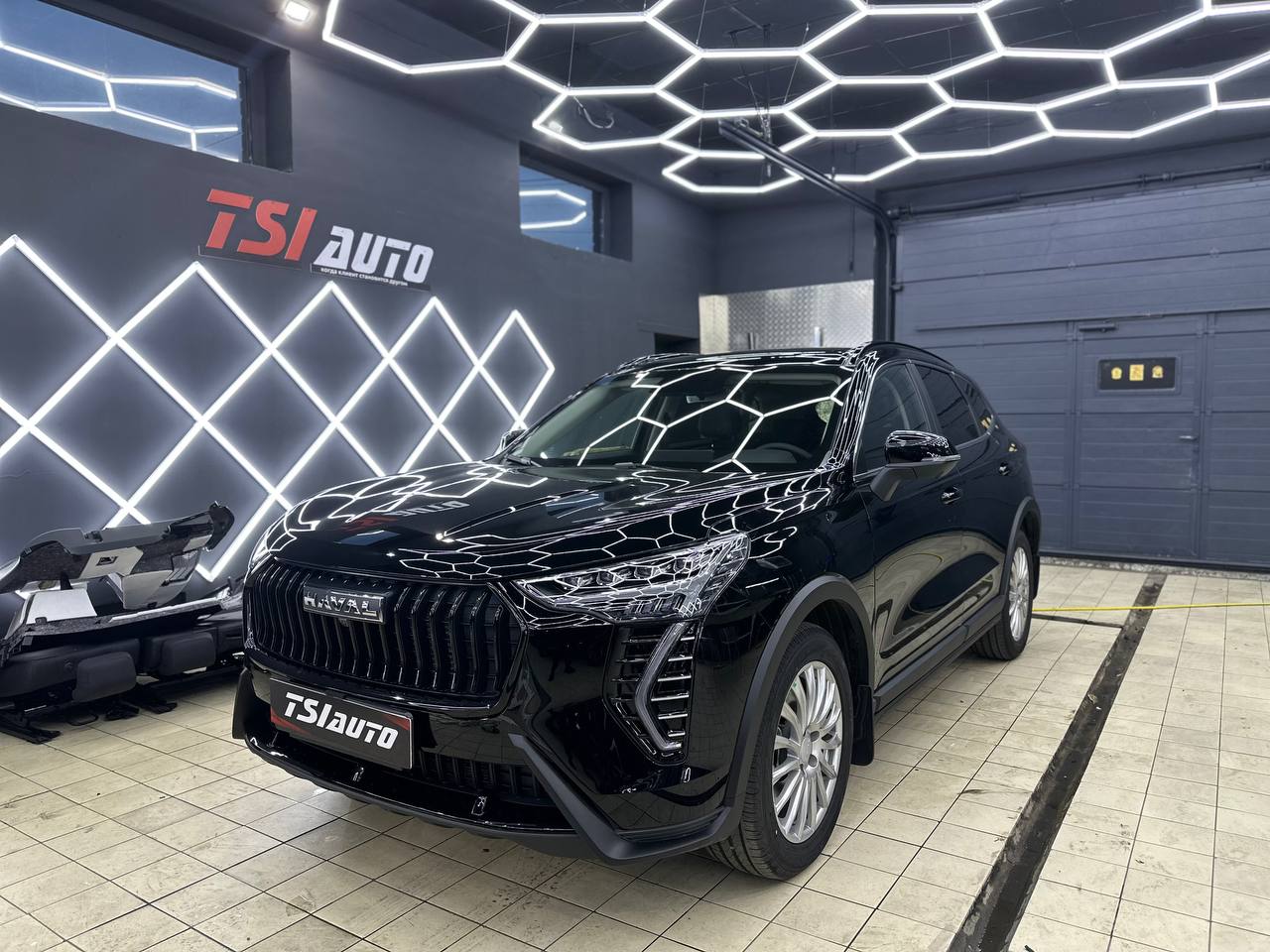 Бронирование фар Haval Jolion в Краснодаре