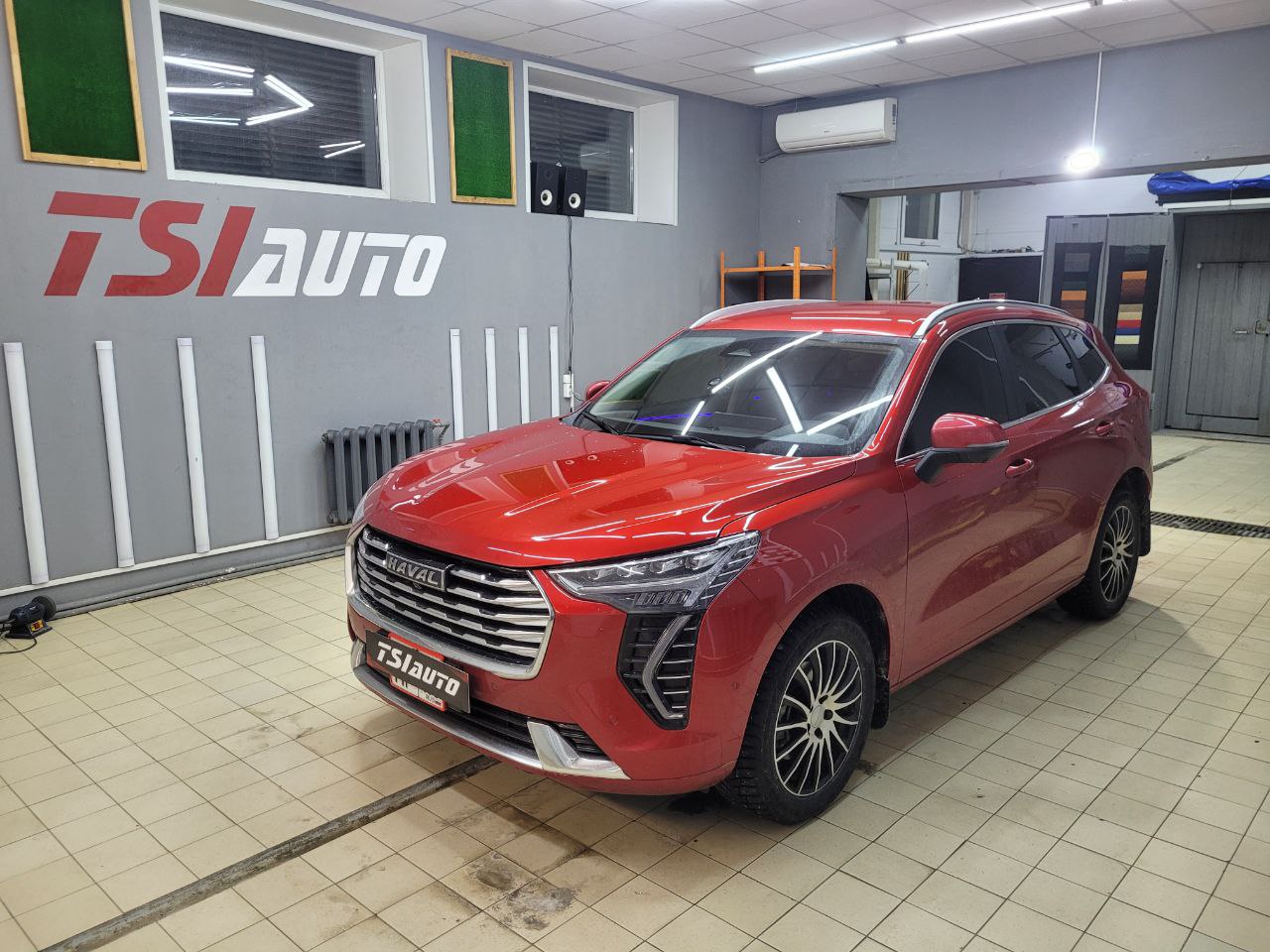 Haval Jolion установка подсветки салона в Краснодаре