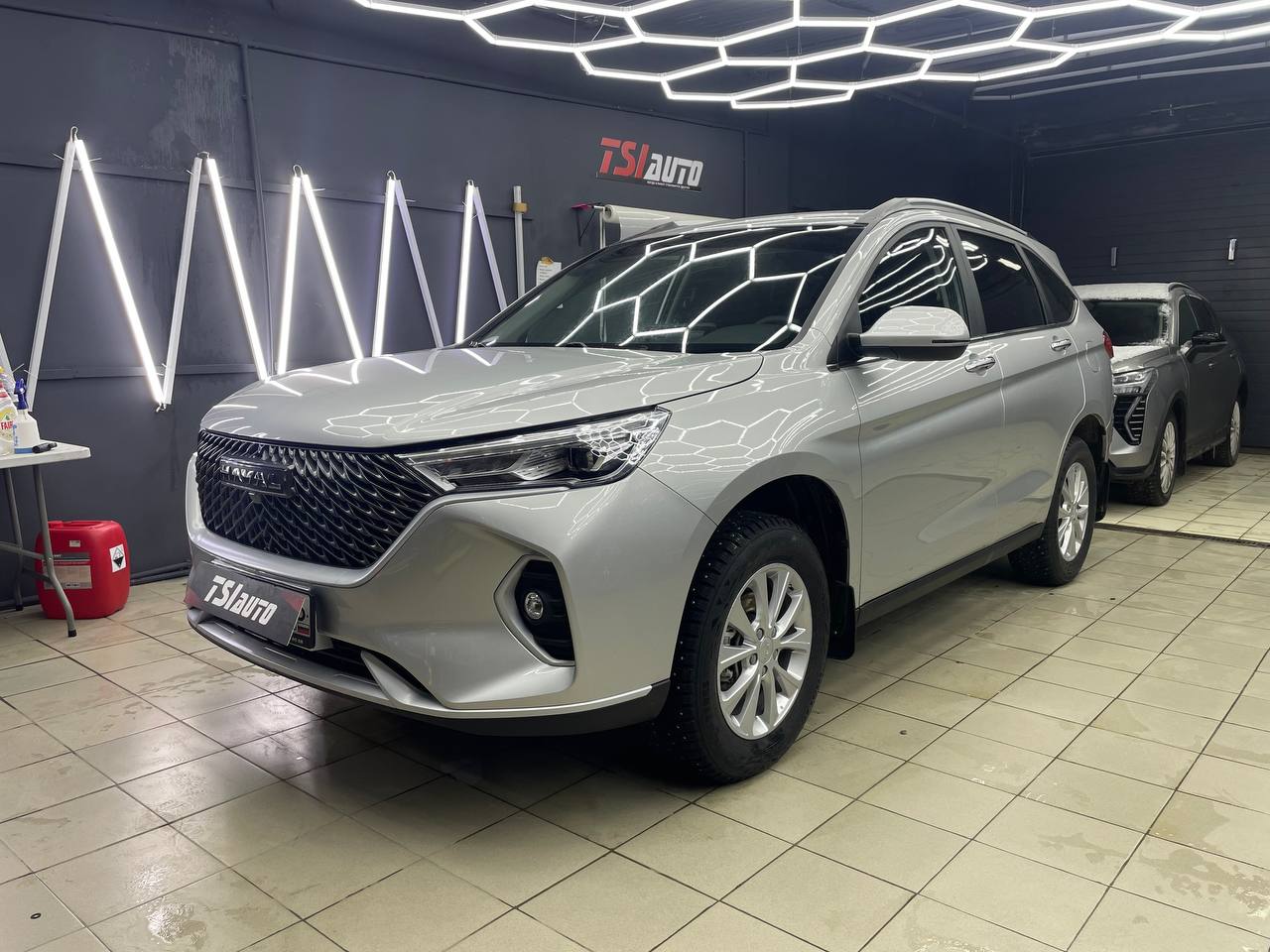 Оклейка пленкой Haval M6 в Краснодаре