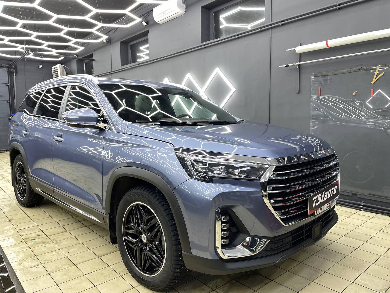 Шумоизоляция Jetour X90 Plus в Краснодаре