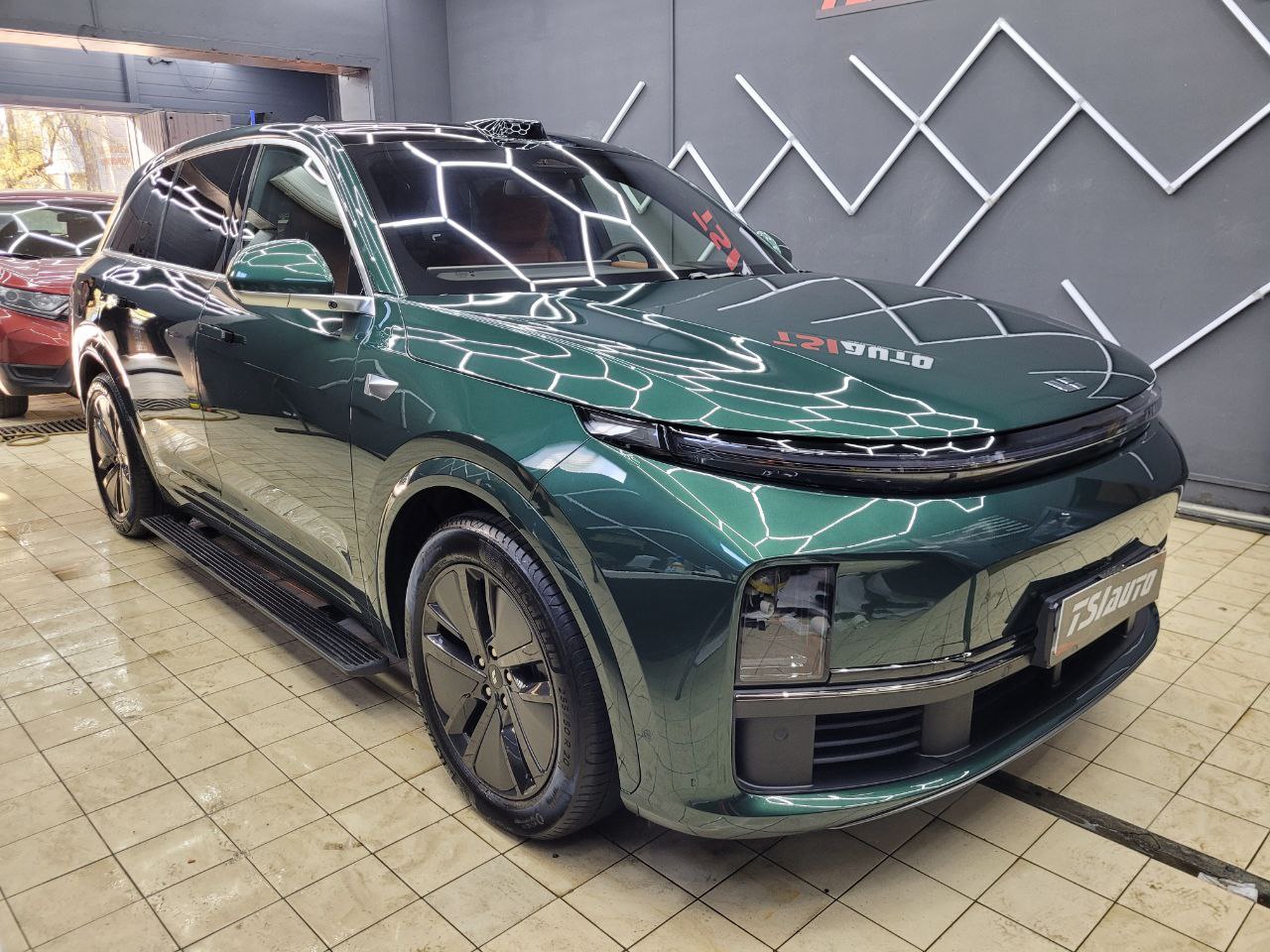 Оклейка пленкой LiXiang L7 в Краснодаре