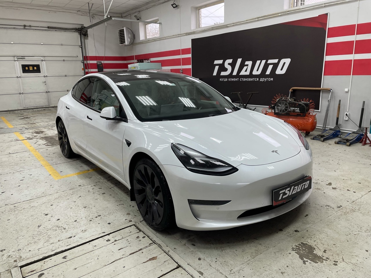 Шумоизоляция Tesla Model 3 в Краснодаре