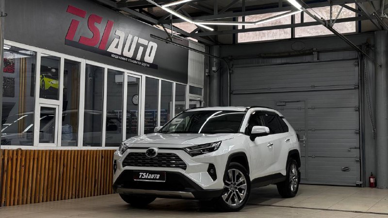 Оклейка пленкой Toyota RAV 4 в Краснодаре