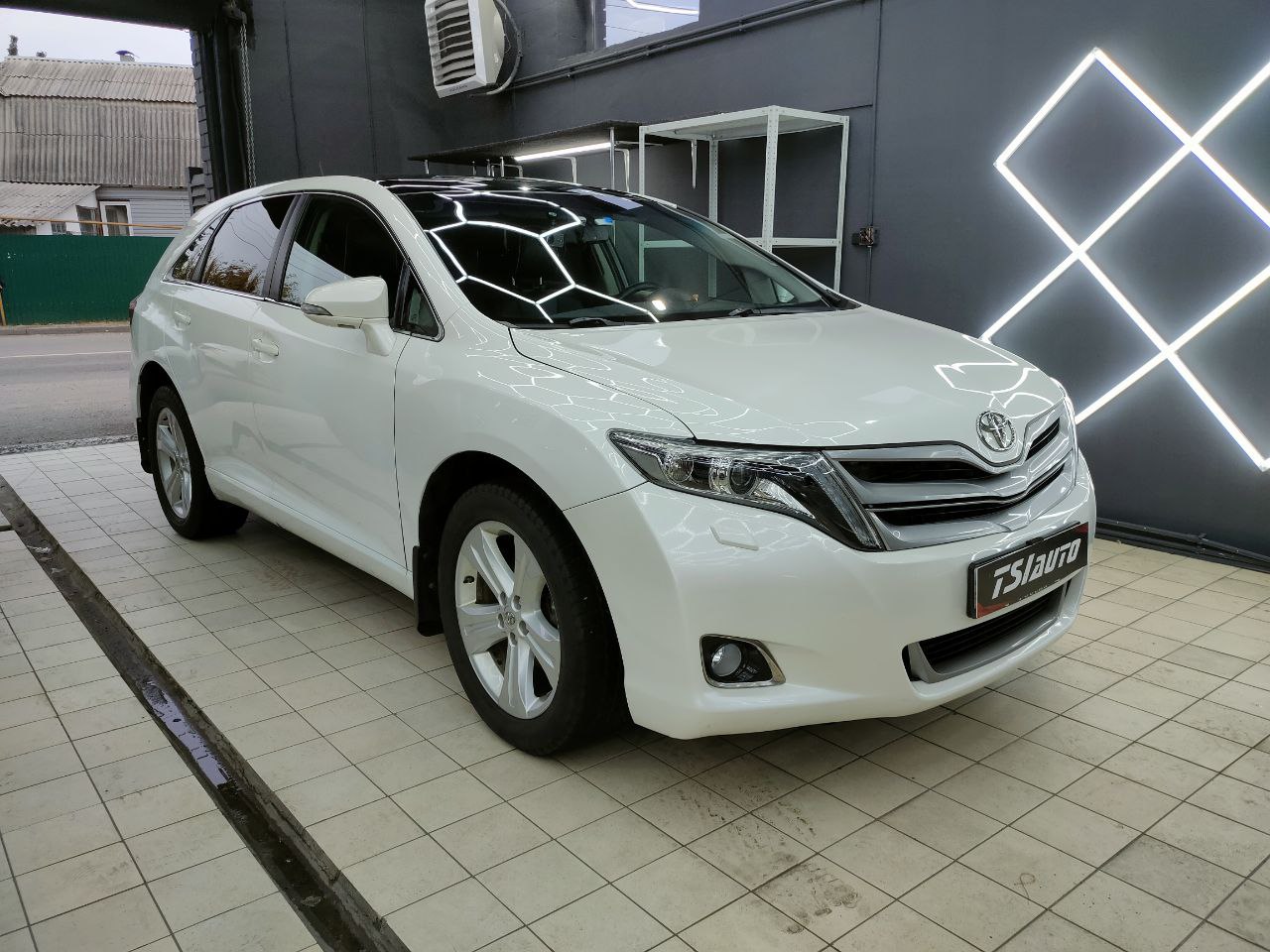 Химчистка салона Toyota Venza фото и цены